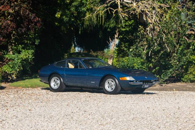 Image 1/17 de Ferrari 365 GTB&#x2F;4 Daytona (1973)