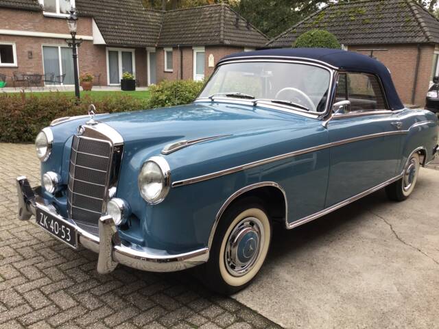 Image 1/32 of Mercedes-Benz 220 S Cabriolet (1958)