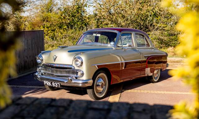 Image 1/50 of Vauxhall Cresta (1956)