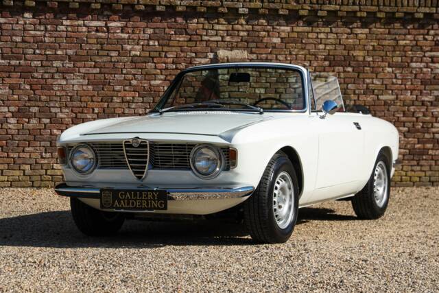 Image 1/50 of Alfa Romeo Giulia 1600 GTC (1966)