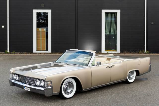 Bild 1/100 von Lincoln Continental Convertible (1965)