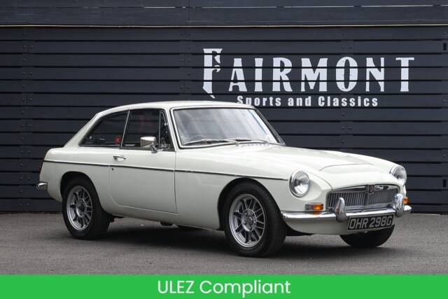 Image 1/36 of MG MGC GT (1969)