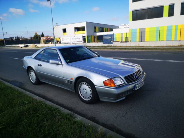 Image 1/8 of Mercedes-Benz 500 SL (1990)