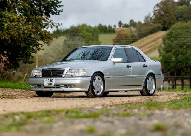 Immagine 1/20 di Mercedes-Benz C 36 AMG (1996)