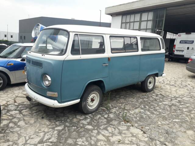 Bild 1/18 von Volkswagen T2b Kleinbus (1972)