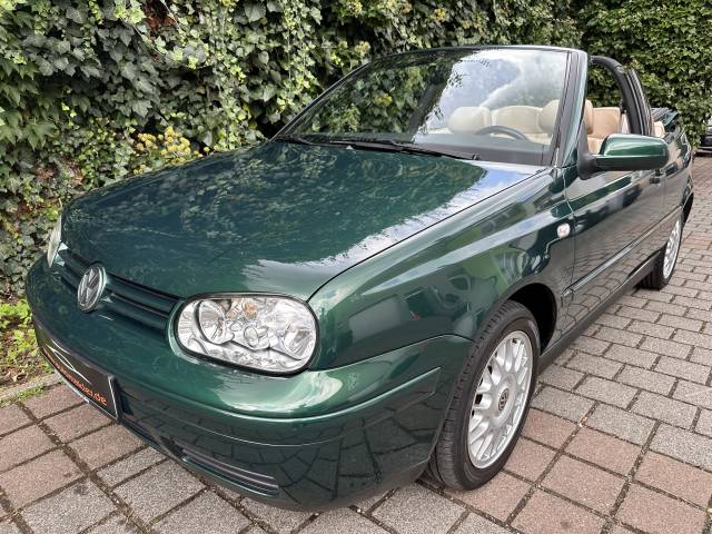 Image 1/26 de Volkswagen Golf IV Cabrio 2.0 (2001)