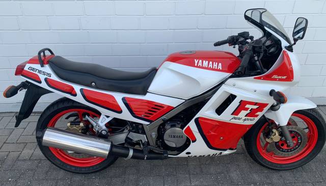 YAMAHA FZ 750 in absoluten Original-Zustand