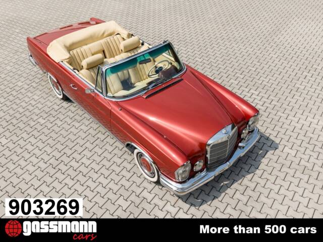 Image 1/15 of Mercedes-Benz 250 SE (1966)