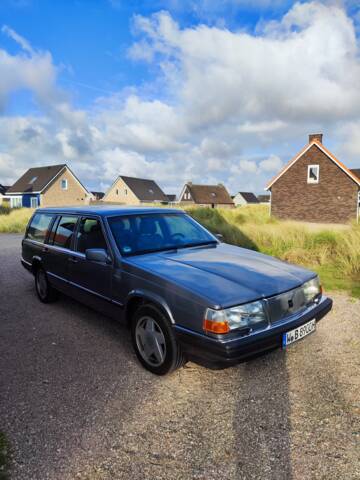 Bild 1/13 von Volvo 760 Turbo (1989)