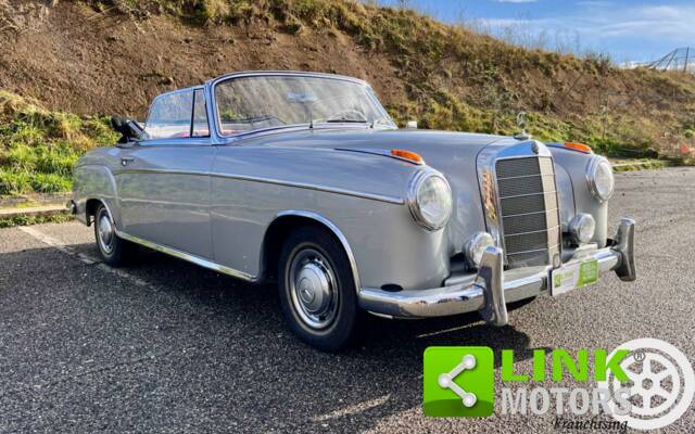 Image 1/10 of Mercedes-Benz 220 SE Cabriolet (1960)