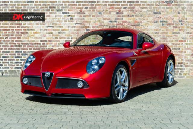 Image 1/17 of Alfa Romeo 8C Competizione (2009)