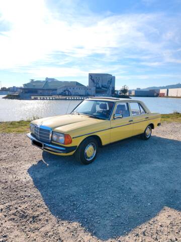 Bild 1/19 von Mercedes-Benz 200 (1980)