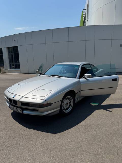 Image 1/11 of BMW 850i (1990)