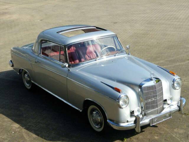 Image 1/17 of Mercedes-Benz 220 S (1959)