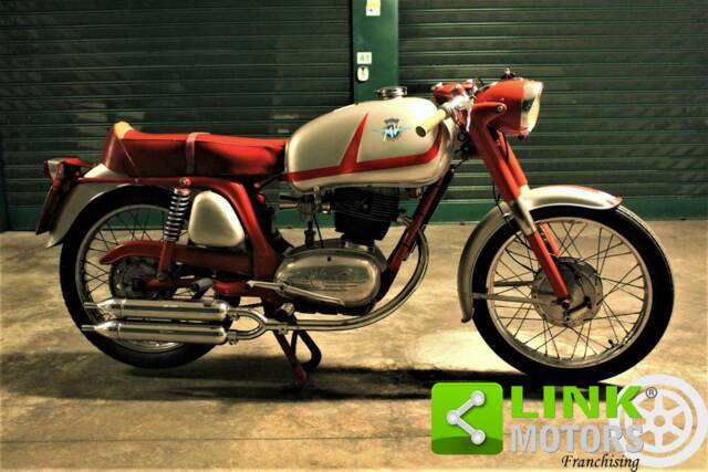 Immagine 1/10 di MV Agusta 150 Sport (1966)