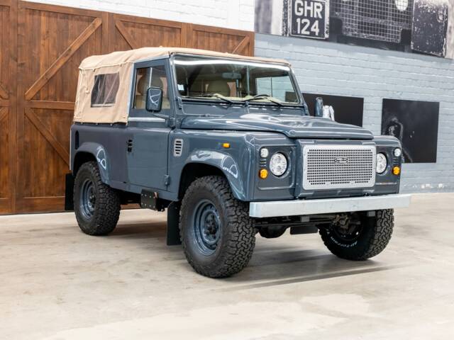 Image 1/26 of Land Rover Defender 90 (2014)