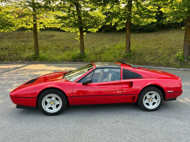 Bild 1/51 von Ferrari 208 GTS Turbo (1987)