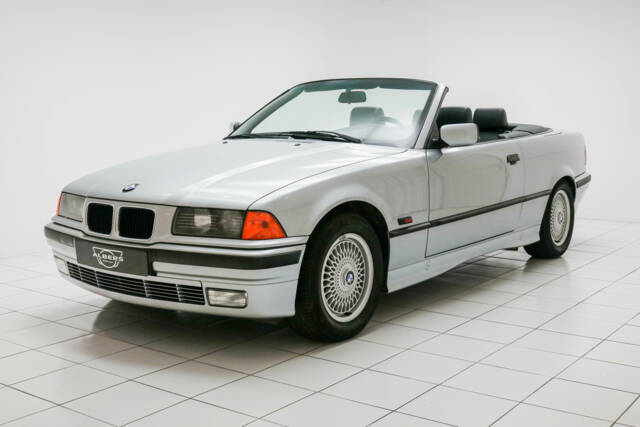 Image 1/17 of BMW 325i (1994)
