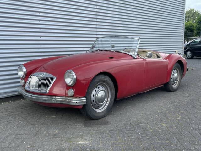 Image 1/8 of MG MGA 1600 (1961)