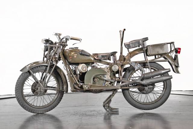Immagine 1/24 di Moto Guzzi DUMMY (1976)