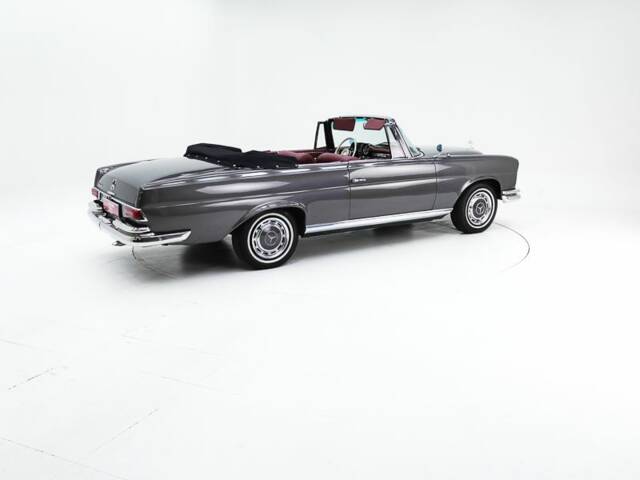 Image 1/15 of Mercedes-Benz 220 SE b (1963)