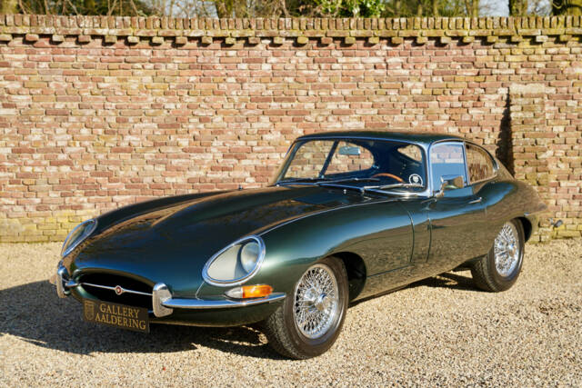 Bild 1/50 von Jaguar E-Type 4.2 (1966)