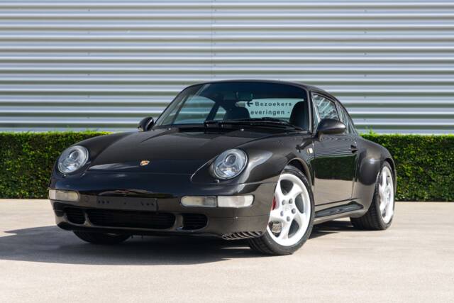 Bild 1/24 von Porsche 911 Carrera 4S (1996)