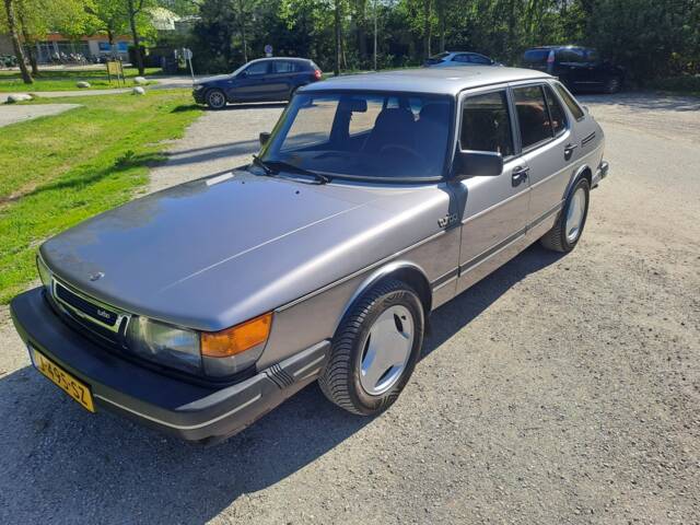Image 1/8 of Saab 900 Turbo (1984)