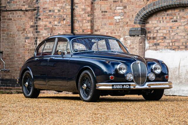 Image 1/50 of Jaguar Mk II 3.8 (1960)