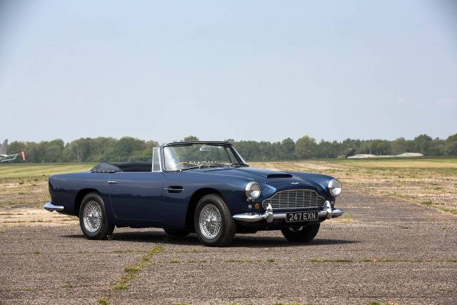 Image 1/14 of Aston Martin DB 4 Convertible (1963)