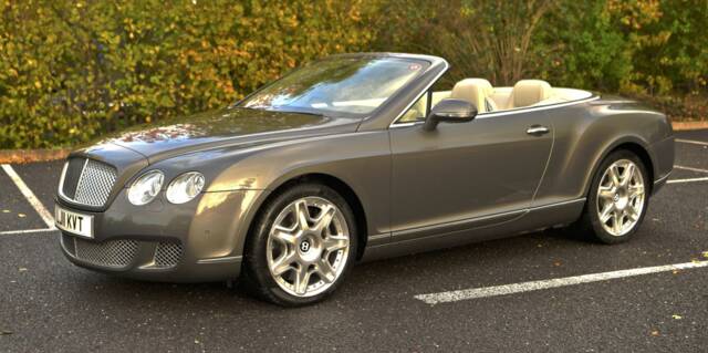 Image 1/50 of Bentley Continental GTC (2011)