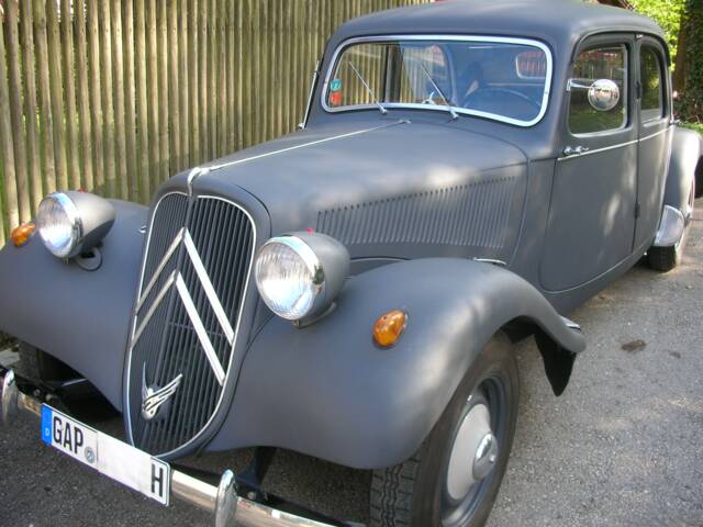 Bild 1/18 von Citroën Traction Avant 11 BL (1954)