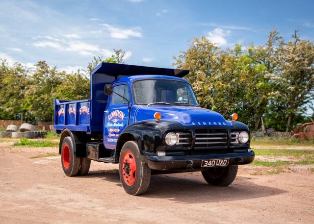 Image 1/17 of Bedford TJ (1959)