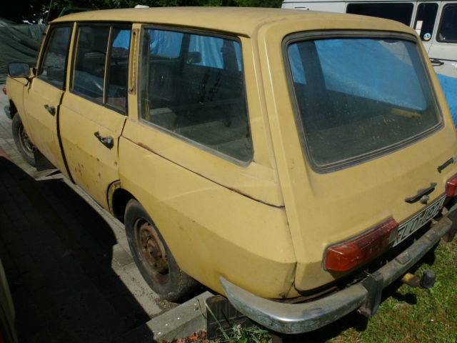 Image 1/3 of Wartburg 1.3 Tourist (1988)