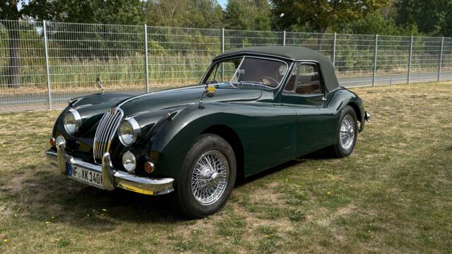 Immagine 1/24 di Jaguar XK 140 SE DHC (1955)