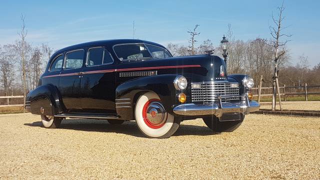 Image 1/11 of Cadillac 75 Fleetwood Imperial (1941)