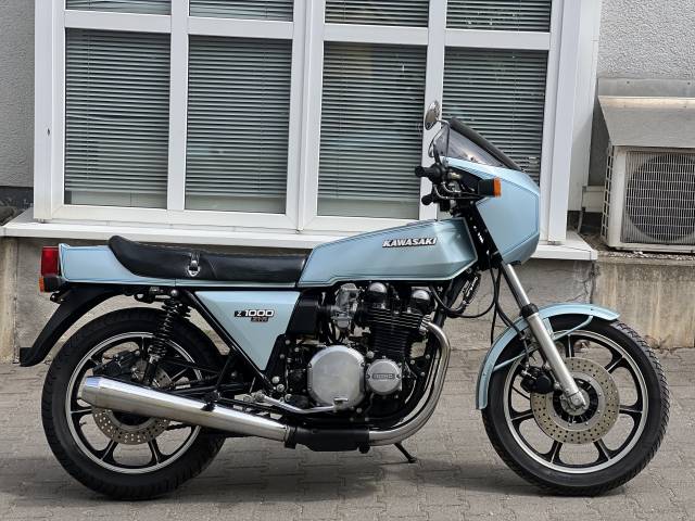Image 1/23 of Kawasaki DUMMY (1979)