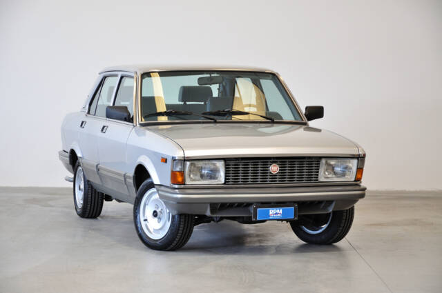 Image 1/27 de FIAT Argenta (1982)