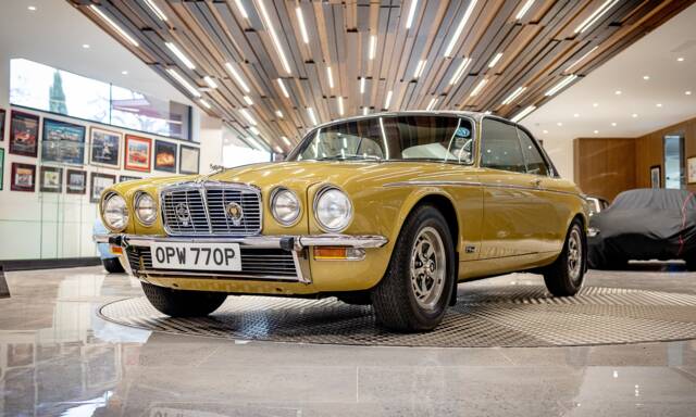 Image 1/50 de Jaguar XJ 6 C 4.2 (1975)