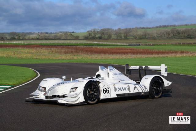 Image 1/10 of Acura ARX-02a (2009)