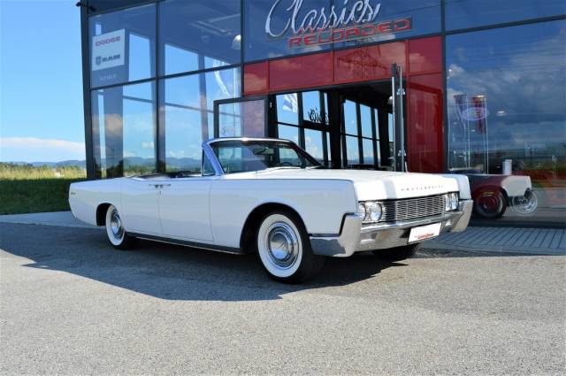 Immagine 1/50 di Lincoln Continental Convertible (1967)