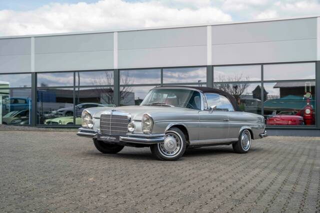 Image 1/30 of Mercedes-Benz 280 SE 3,5 (1969)