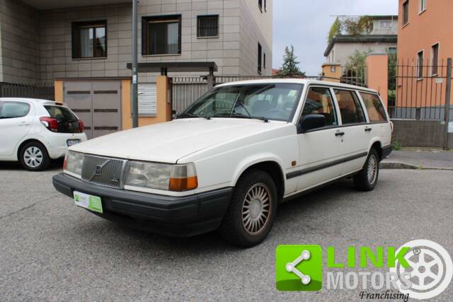 Image 1/5 de Volvo 940 2.0i (1992)