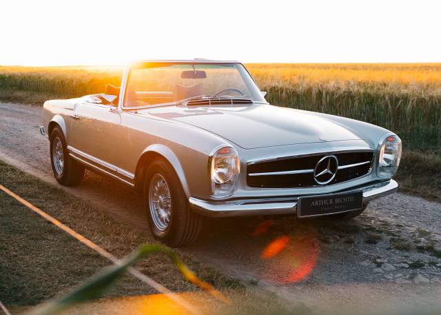 Silver Mercedes-Benz 280 SL Pagoda for sale