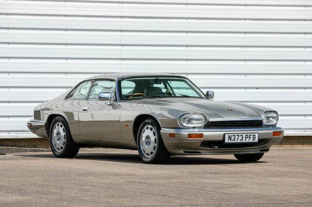 Image 1/32 de Jaguar XJS 4.0 Celebration (1996)