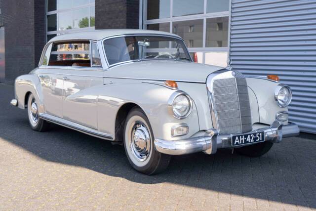 Image 1/8 of Mercedes-Benz 300 d (1961)