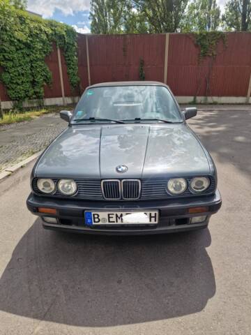 Bild 1/5 von BMW 318i Baur TC (1990)