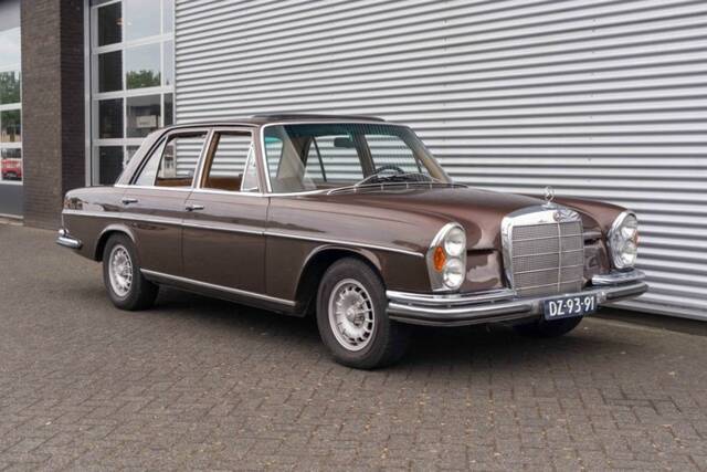 Image 1/7 of Mercedes-Benz 250 S (1967)