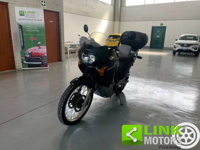 Imagen 1/10 de Honda DUMMY (2000)