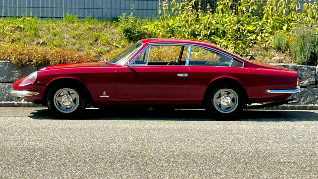 Imagen 1/12 de Ferrari 365 GT 2+2 (1971)